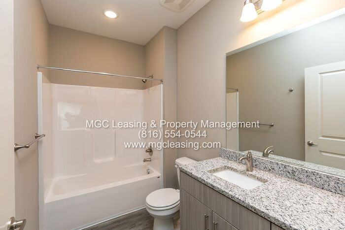 5620 Ne 80th Ter #1A - Photo 5 of 26