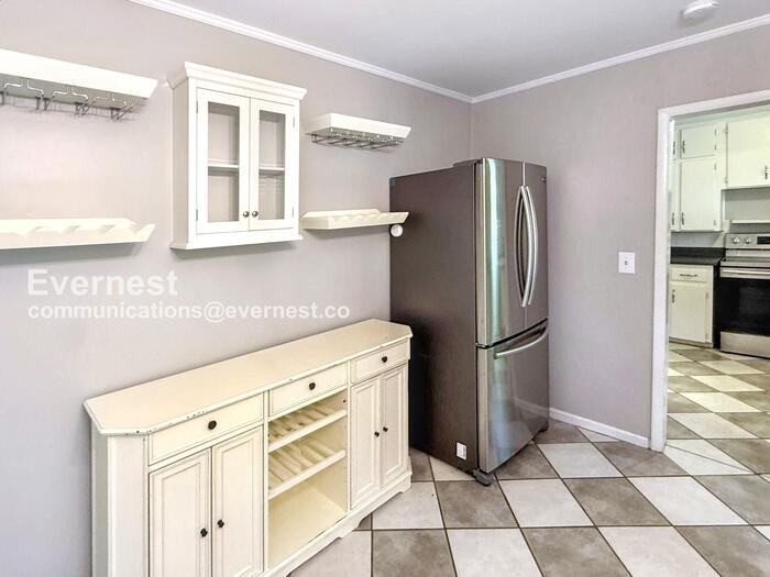 1603 Woodfern Dr - Photo 5 of 26