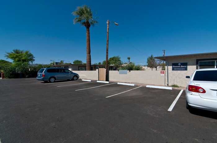 3826 W Roosevelt St #F - Photo 2 of 14