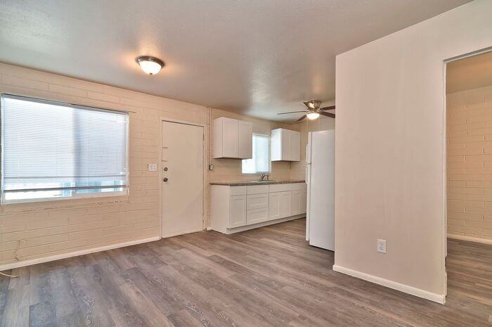 3826 W Roosevelt St #F - Photo 4 of 14