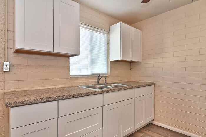 3826 W Roosevelt St #F - Photo 6 of 14