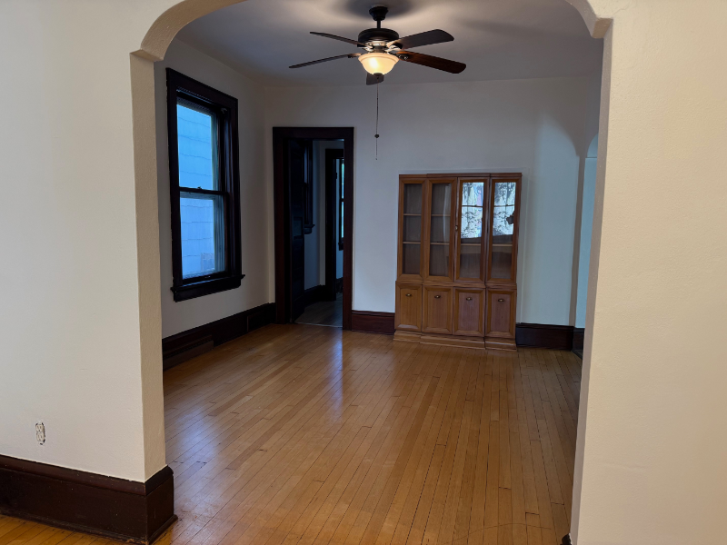 713/715 E Russell Ave #715 - Photo 3 of 10