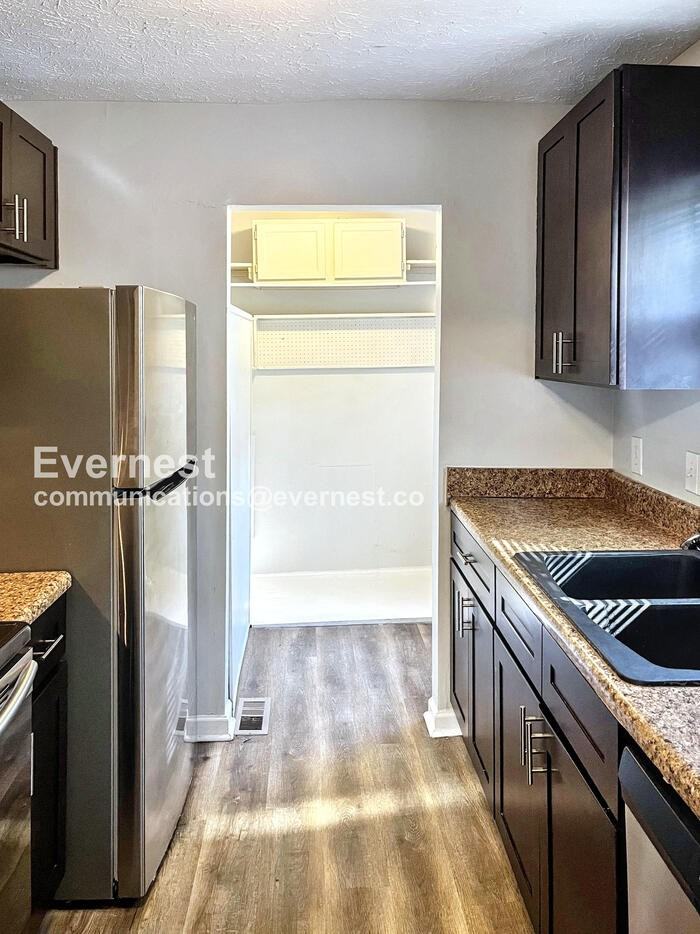 593 Pleasant Hill Dr - Photo 2 of 19