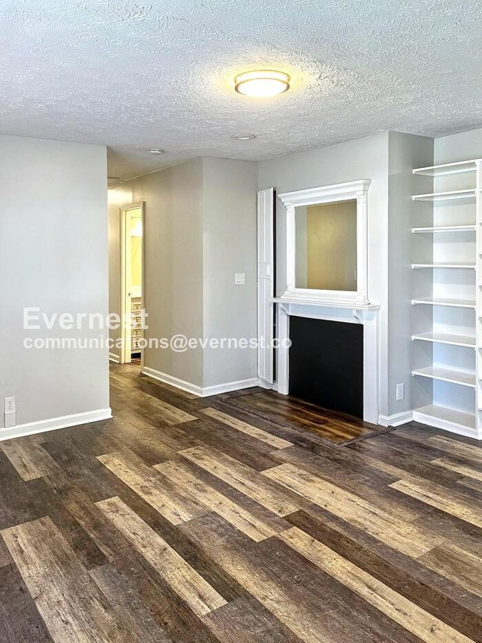 593 Pleasant Hill Dr - Photo 5 of 19