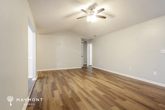 139 W Fall River Way - Photo 4 of 11