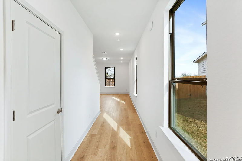 3622 Palmwood Ter - Photo 5 of 14