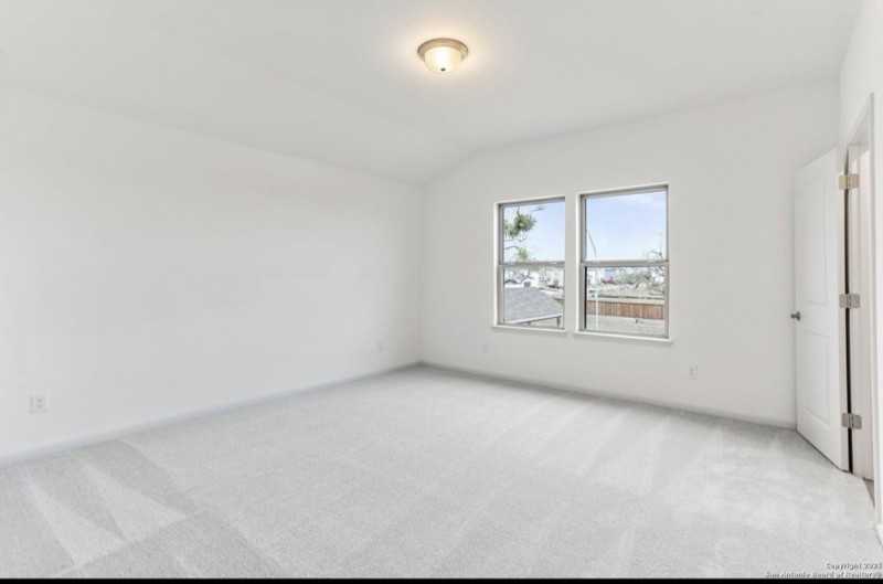 3618 Palmwood Ter - Photo 7 of 10