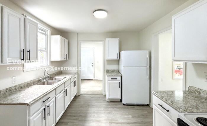 1475 Cordell Avenue - Photo 2 of 26