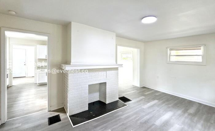 1475 Cordell Avenue - Photo 4 of 26