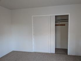 4311 Poplar St - Photo 1 of 1