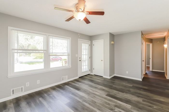 6303 N Bellefontaine Ave - Photo 5 of 13