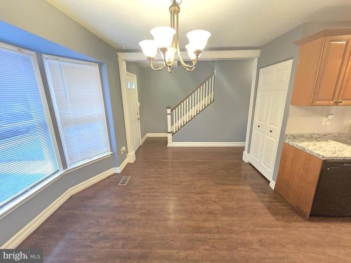 7600 Sherlock Ct - Photo 4 of 21