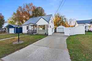 featured image of 504 W 1st St