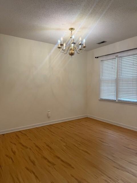 4117 The Oaks Dr #4117 - Photo 6 of 19