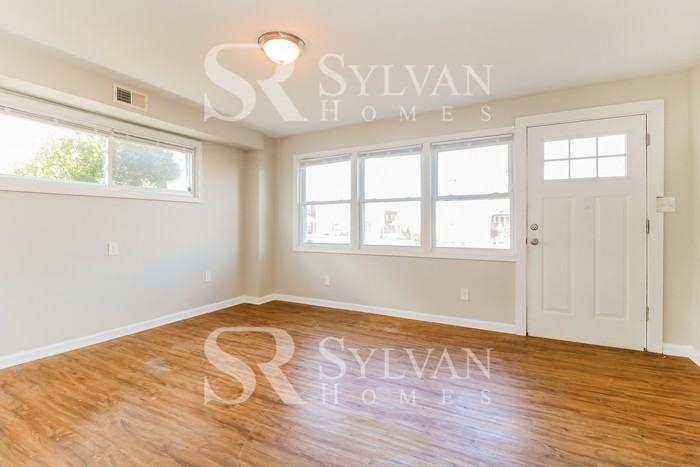 8101 Del Haven Rd - Photo 2 of 15