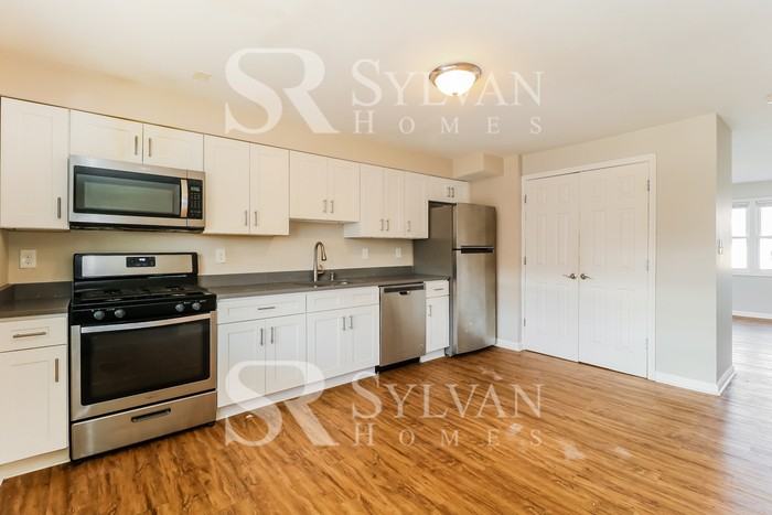 8101 Del Haven Rd - Photo 7 of 15