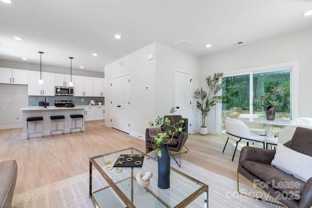 6323 Carver Blvd - Photo 1 of 1