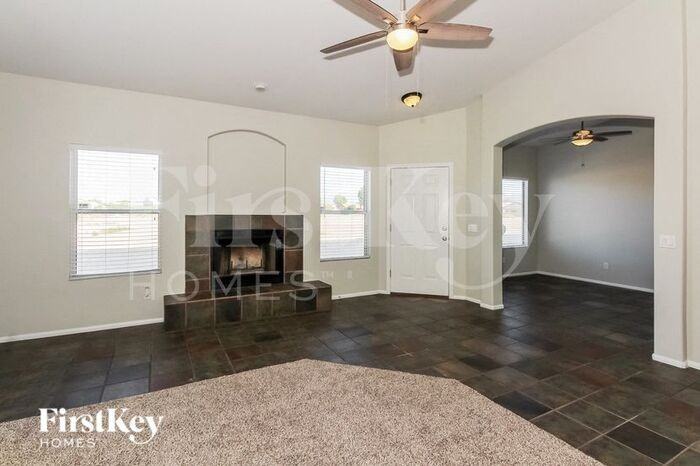 9747 N Sandy Valley Dr - Photo 3 of 15