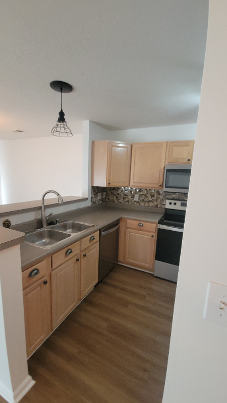 6403 Shelton Cir #104 - Photo 3 of 11