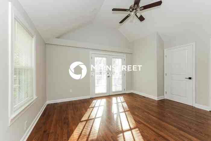 307 West Due West Avenue - Photo 5 of 20