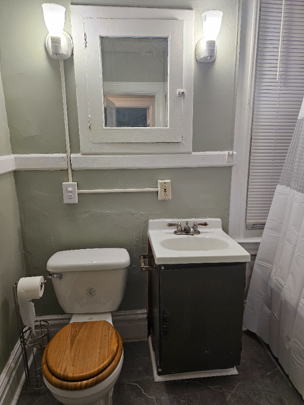 7424 Idlewild St #1 - Photo 3 of 10