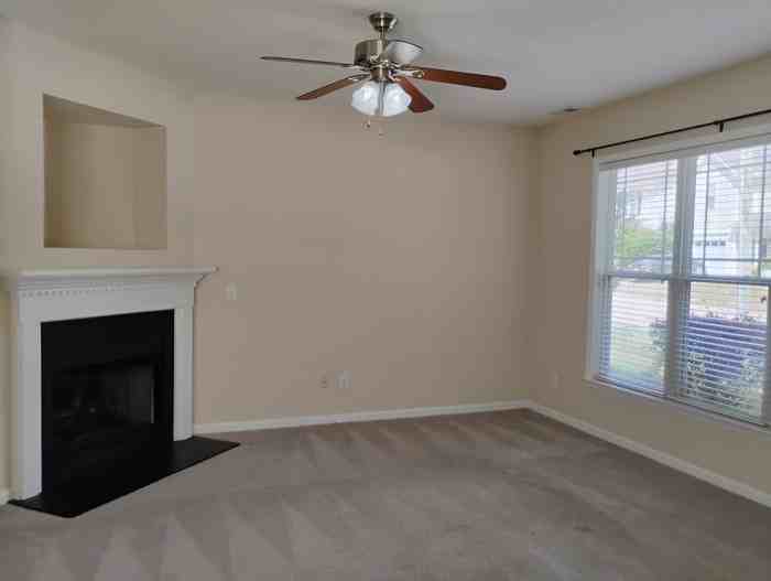 10821 Farmville Rd - Photo 5 of 36