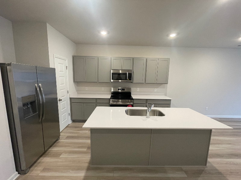 1720 Manuka Ln - Photo 4 of 19