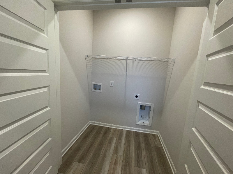 1720 Manuka Ln - Photo 7 of 19