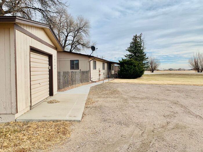 10549 Highway 14 - Photo 2 of 19