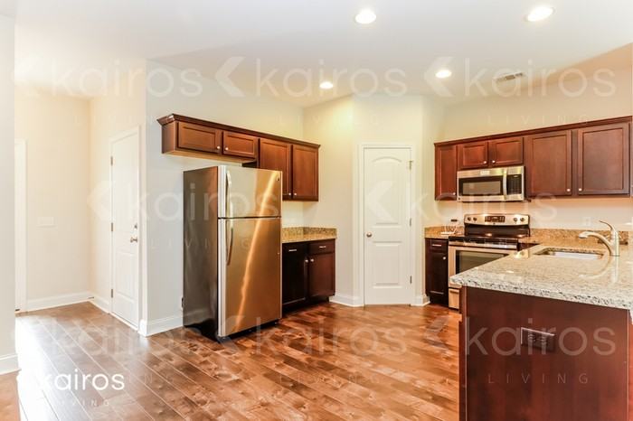 613 Ferguson Ln - Photo 6 of 17