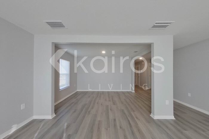 2838 Northwest 19th Place - Photo 5 of 29