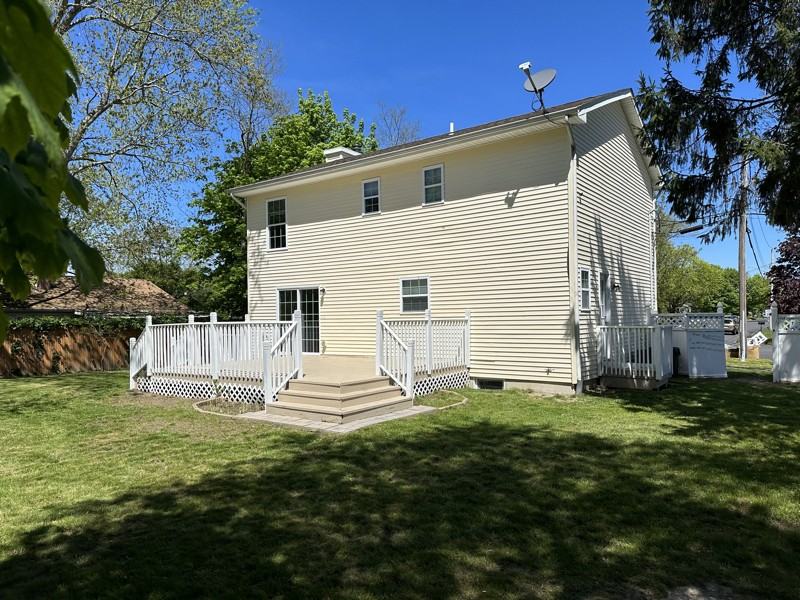 536 Hampton Ave - Photo 2 of 10