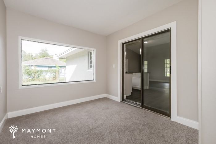 1305 E Bay St - Photo 6 of 12