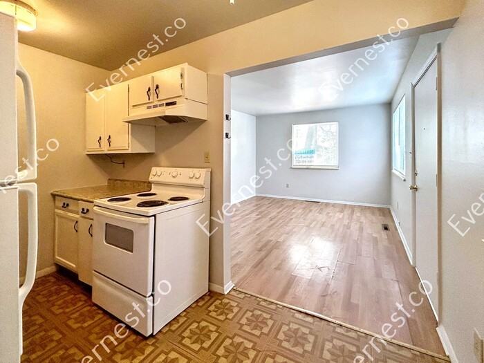 954 W Moreno Ave - Photo 5 of 15