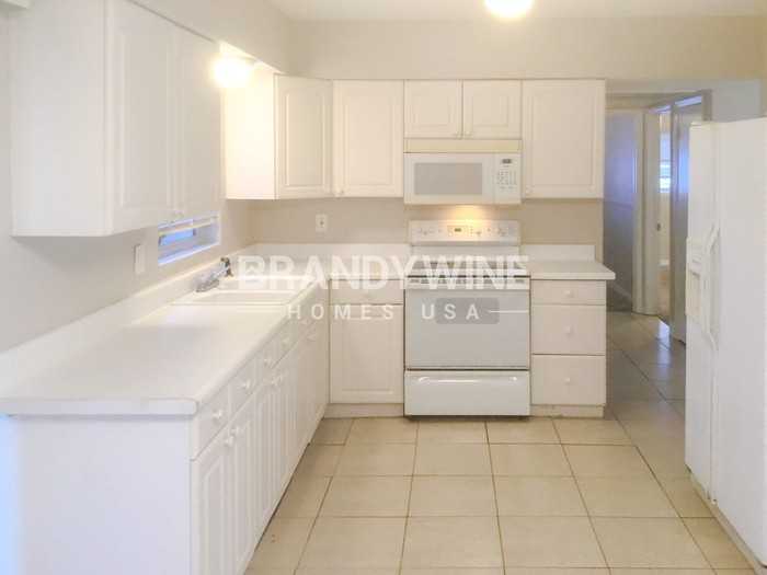 1908 Palm Dr - Photo 4 of 10