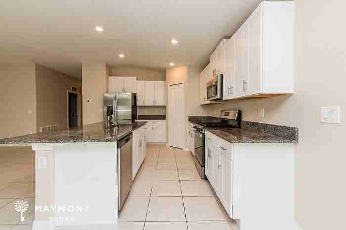 4124 84th Ct E - Photo 5 of 12