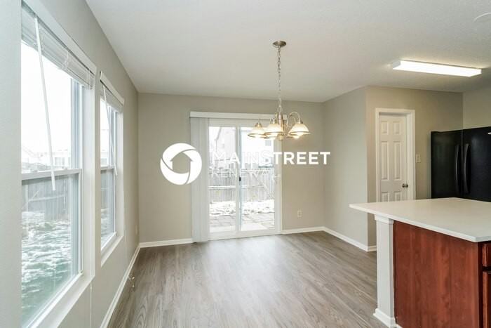 673 Indigo Ct - Photo 4 of 18