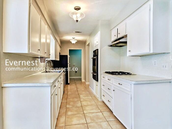 10223 Sageaspen Ln - Photo 2 of 16