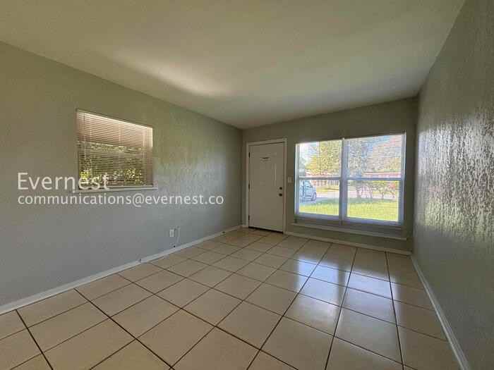 116 Hope Cir - Photo 4 of 24