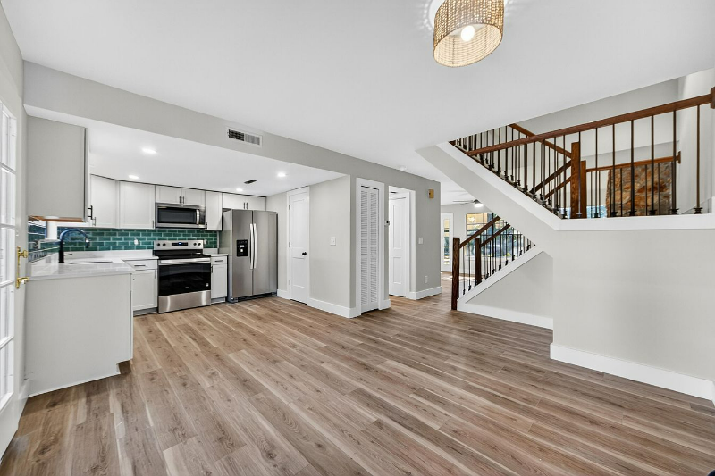 2943 Cathedral Ln - Photo 5 of 19