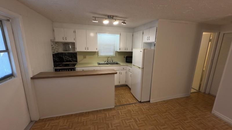 440 Maddock St #2 - Photo 3 of 20