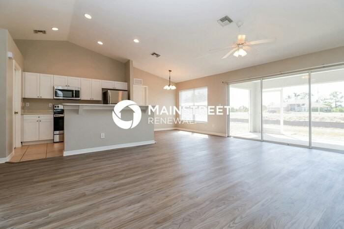 308 Nw 18th Ave - Photo 2 of 16