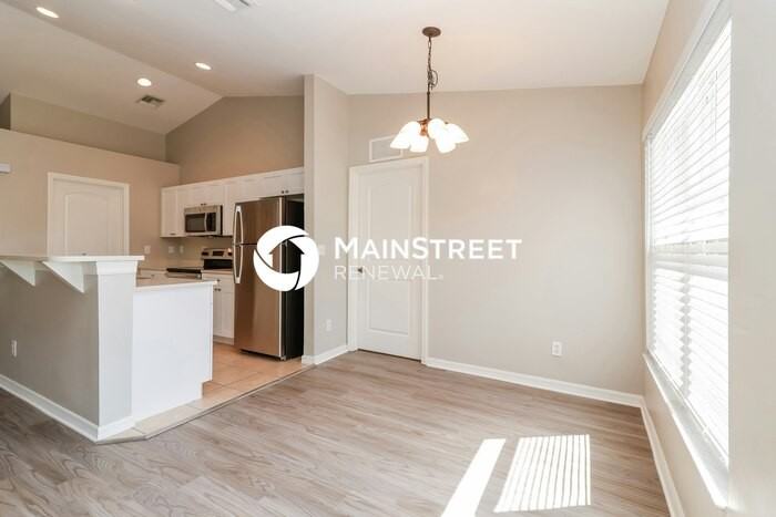 308 Nw 18th Ave - Photo 4 of 16