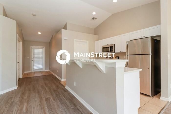 308 Nw 18th Ave - Photo 7 of 16