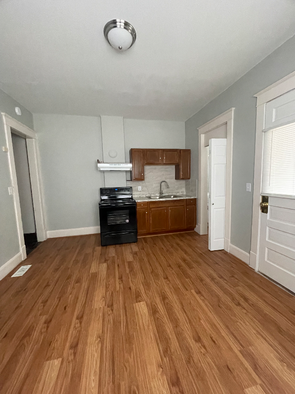 22 Hendricks Pl #22 - Photo 3 of 11