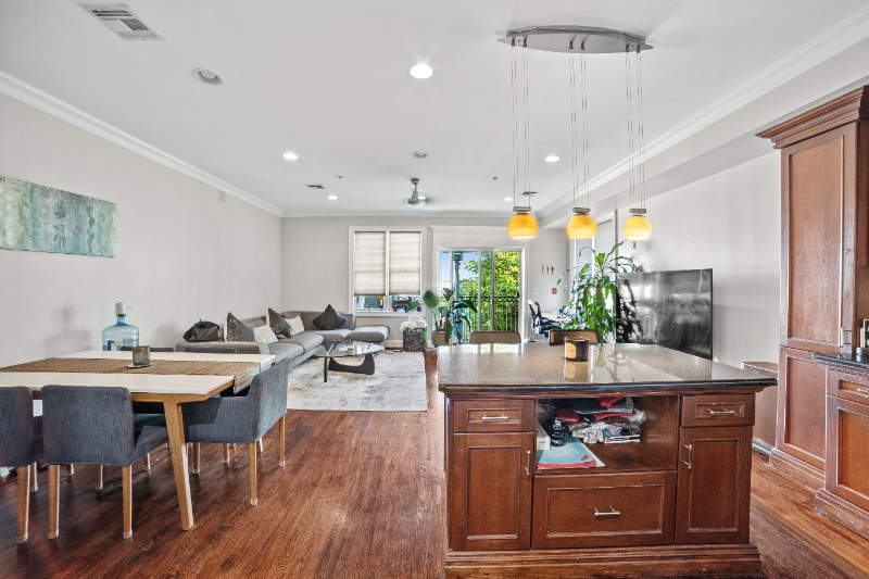 180 19th St #2 - Photo 4 of 15