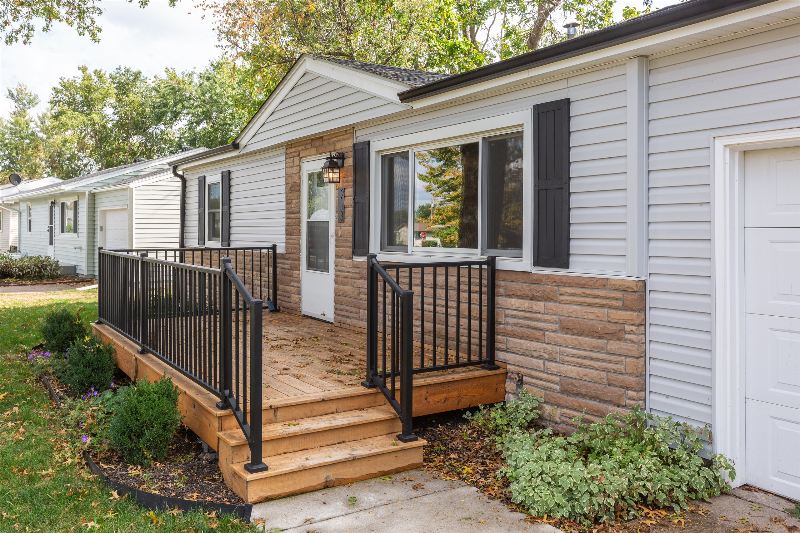 213 Highland Drive - Photo 3 of 16