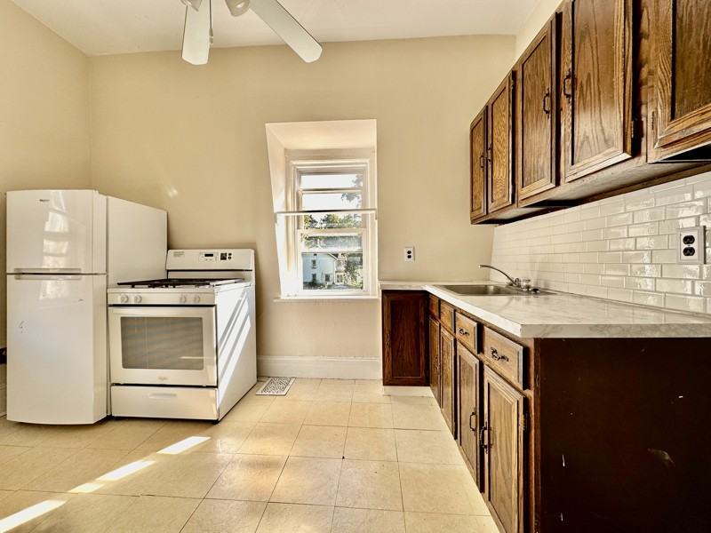 19 Main St - Photo 2 of 9