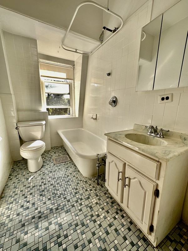 19 Main St - Photo 3 of 9