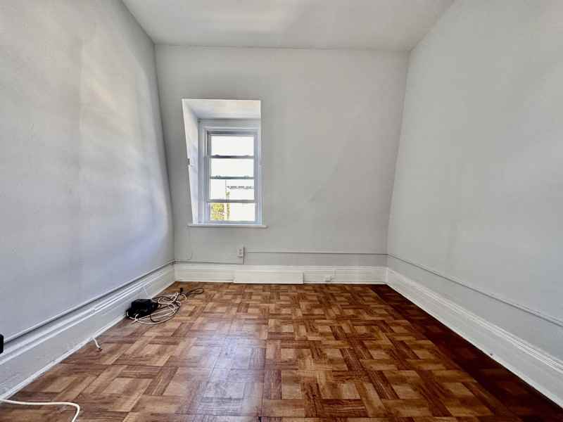 19 Main St - Photo 5 of 9